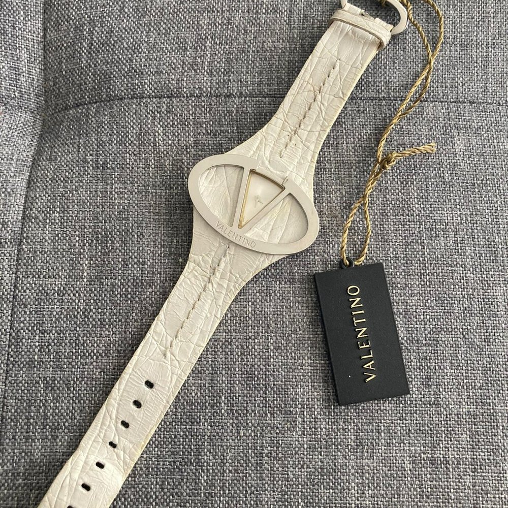 Vintage Valentino Ladies' Watch Leather Strap - New with tags!